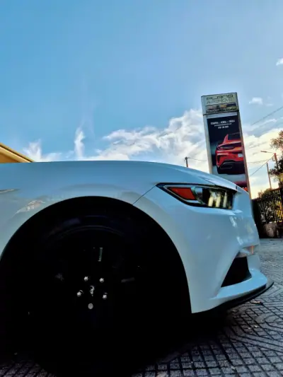 Ford Mustang 2015 - 37500 EUR, 159000 km - AUTO.MOTO.pt - 159000km - foto 16 de 22