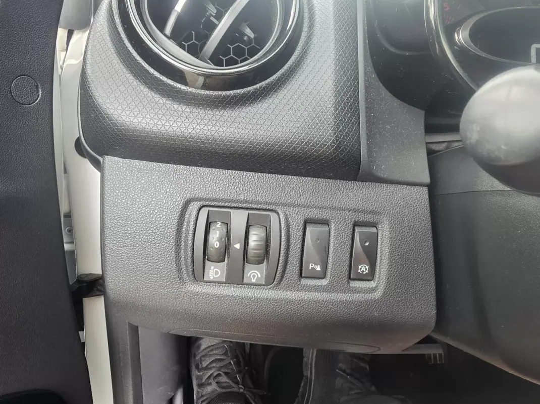 Renault Clio Break 2016 - 6500 EUR, 258776 km - 258776km - foto 5 de 21