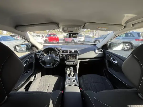 Renault Kadjar 2016 - 11950 EUR, 250000 km - AUTO.MOTO.pt - 250000km - foto 10 de 42