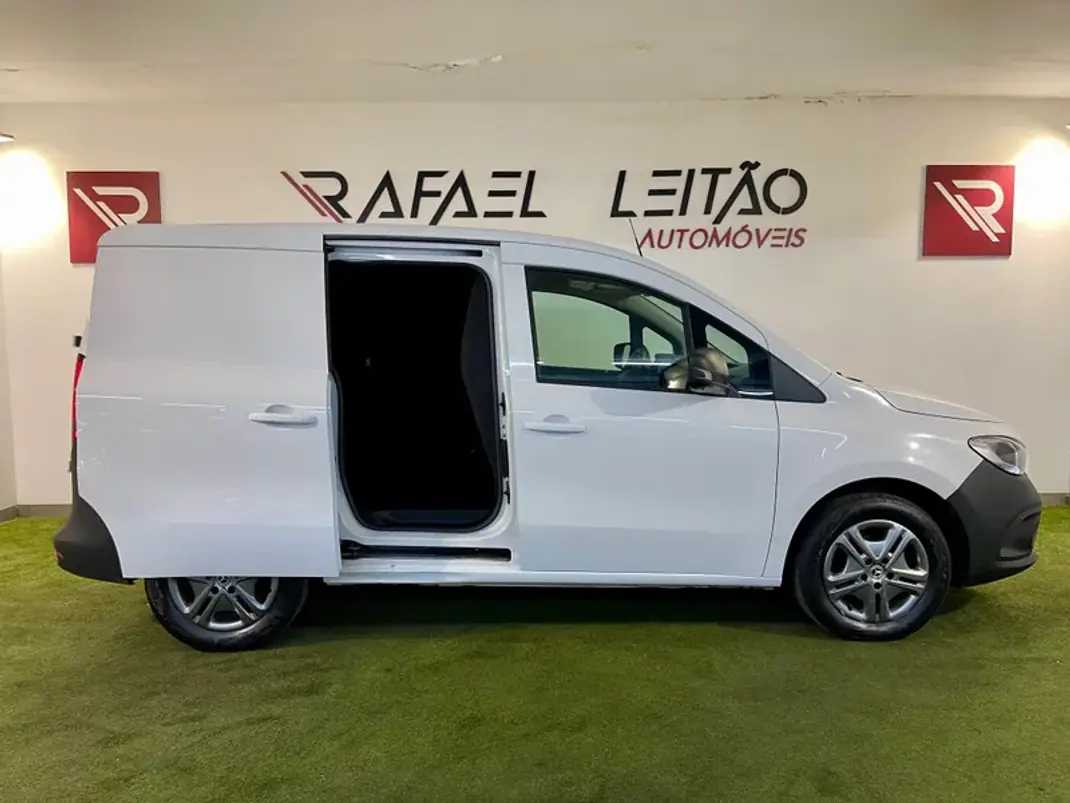 Mercedes-Benz 2022 - 17750 EUR, 45000 km - AUTO.MOTO.pt - 45000km - foto 6 de 28