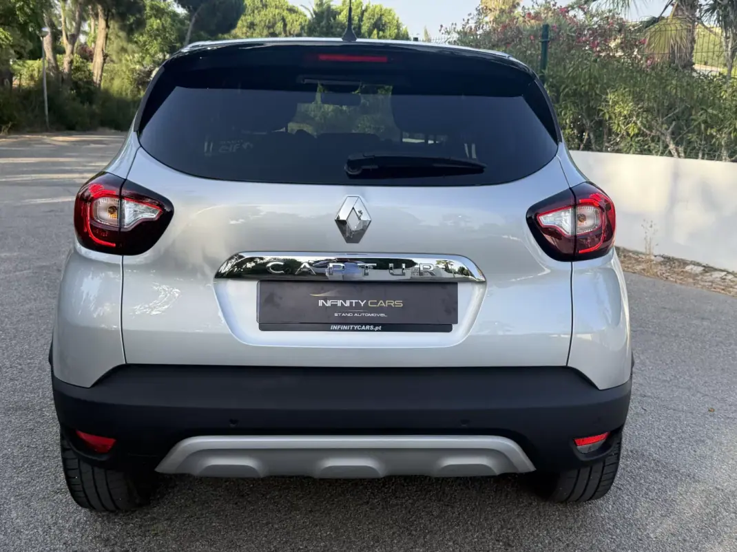 Renault Captur 2019 - 15699 EUR, 7000 km - 7000km - foto 6 de 15