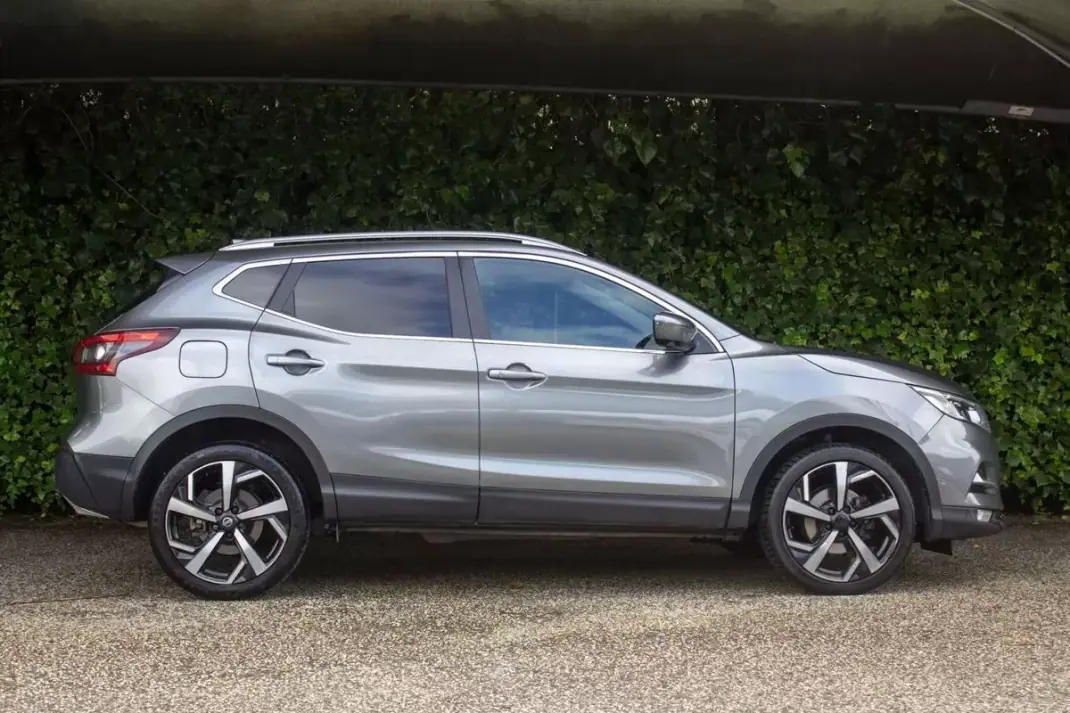 Nissan Qashqai 2017 - 17500 EUR, 127700 km - AUTO.MOTO.pt - 127700km - foto 6 de 20