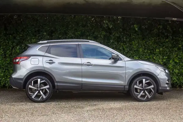 Nissan Qashqai 2017 - 17500 EUR, 127700 km - AUTO.MOTO.pt - 127700km - foto 6 de 20