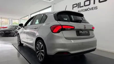 Fiat Tipo Sedan 2016 - 8990 EUR, 194768 km - AUTO.MOTO.pt - 194768km - foto 6 de 25