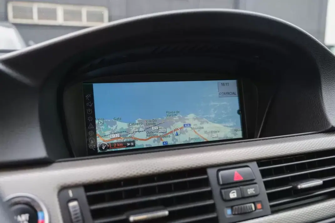 BMW 320 2016 - 18900 EUR, 230000 km - AUTO.MOTO.pt - 230000km - foto 21 de 28