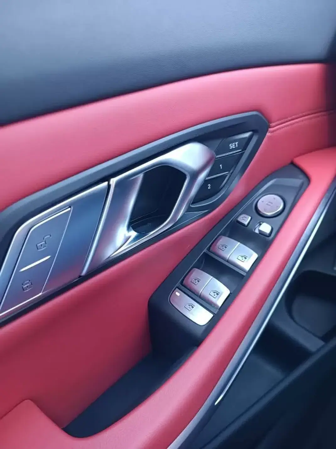 BMW M3 2023 - 114500 EUR, 11000 km - AUTO.MOTO.pt - 11000km - foto 16 de 30