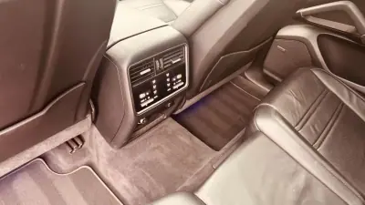 Porsche Cayenne Coupé 2019 - 57500 EUR, 247000 km - AUTO.MOTO.pt - 247000km - foto 19 de 25