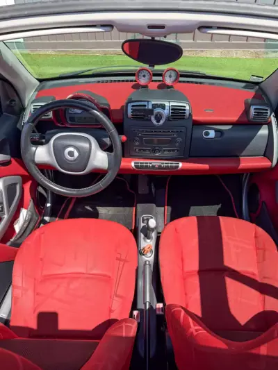 Smart Fortwo Cabrio 2010 - 6800 EUR, 200000 km - AUTO.MOTO.pt - 200000km - foto 7 de 10
