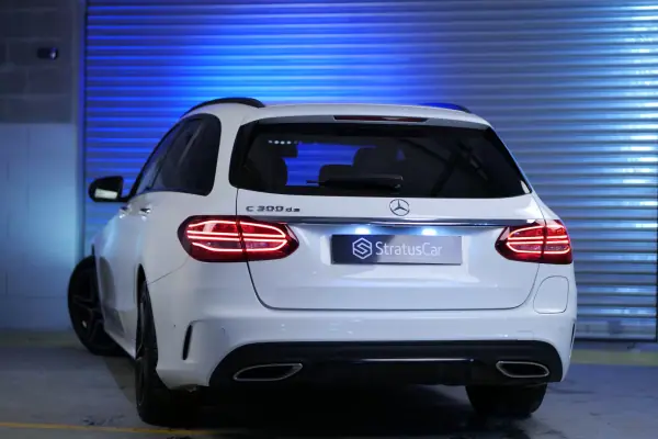 Mercedes-Benz C 300 2020 - 25500 EUR, 203000 km - AUTO.MOTO.pt - 203000km - foto 4 de 35