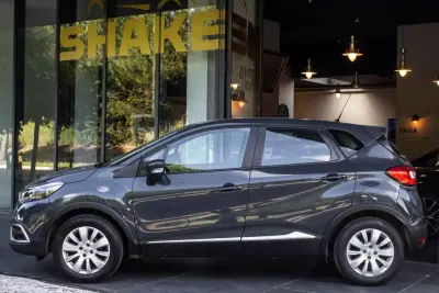 Renault Captur 2014 - 11890 EUR, 81739 km - AUTO.MOTO.pt - 81739km - foto 2 de 35