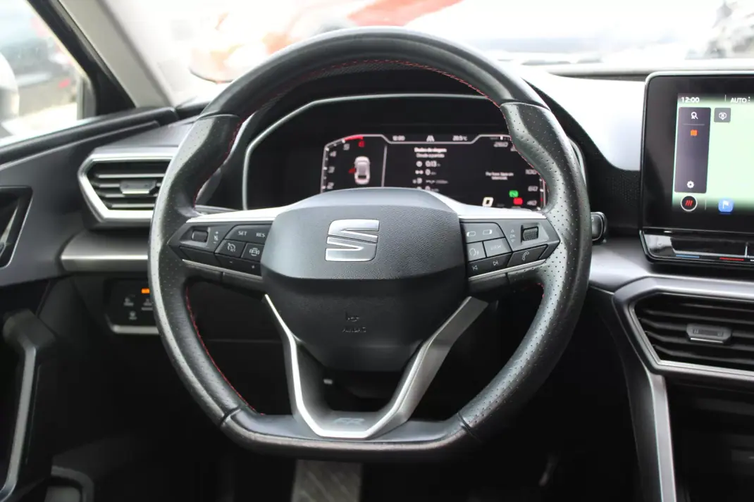 SEAT Leon ST 2022 - 19990 EUR, 183500 km - AUTO.MOTO.pt - 183500km - foto 18 de 29