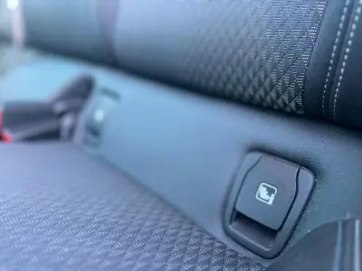 Opel Astra Sports Tourer 2018 - 12984 EUR, 97000 km - AUTO.MOTO.pt - 97000km - foto 17 de 26