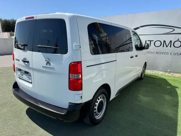 Peugeot Expert 2022 - 29900 EUR, 25470 km - AUTO.MOTO.pt - 25470km - foto 14 de 37