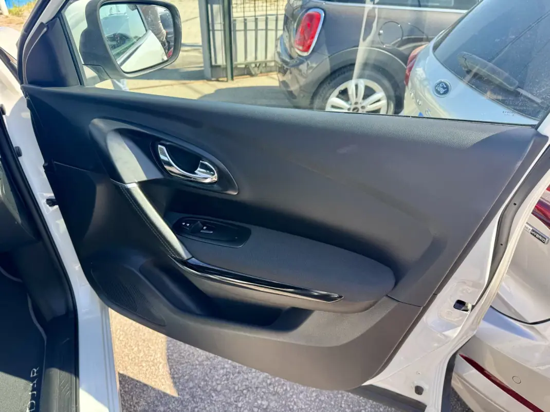 Renault Kadjar 2015 - 13950 EUR, 131333 km - 131333km - foto 28 de 28