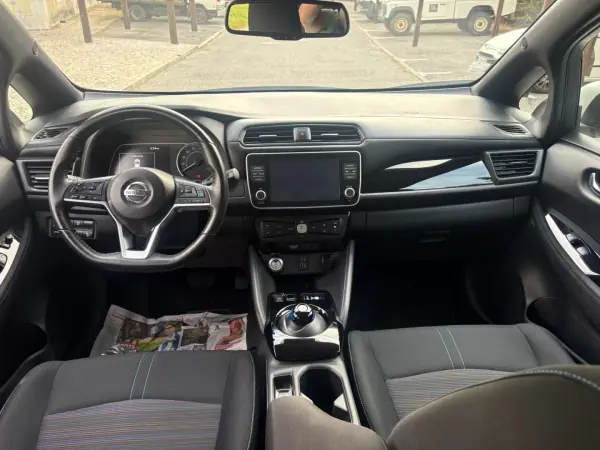 Nissan Leaf 2022 - 16500 EUR, 25113 km - AUTO.MOTO.pt - 25113km - foto 9 de 11
