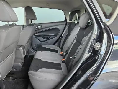 Ford Fiesta 2014 - 8750 EUR, 65000 km - AUTO.MOTO.pt - 65000km - foto 6 de 10