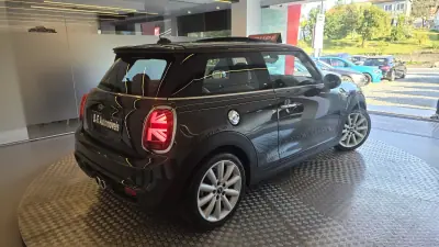 MINI Cooper 2019 - 25500 EUR, 96321 km - AUTO.MOTO.pt - 96321km - foto 20 de 53
