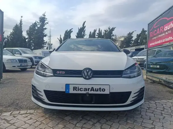 Volkswagen Golf 2014 - 17500 EUR, 162848 km - AUTO.MOTO.pt - 162848km - foto 3 de 57