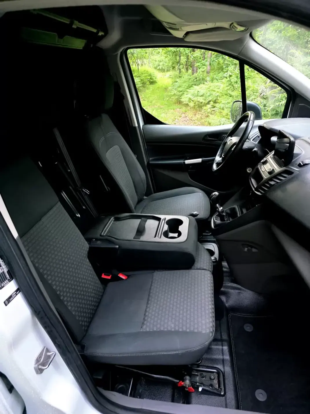 Ford Transit Connect 2019 - 11990 EUR, 144000 km - AUTO.MOTO.pt - 144000km - foto 22 de 27