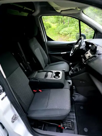 Ford Transit Connect 2019 - 11990 EUR, 144000 km - AUTO.MOTO.pt - 144000km - foto 22 de 27