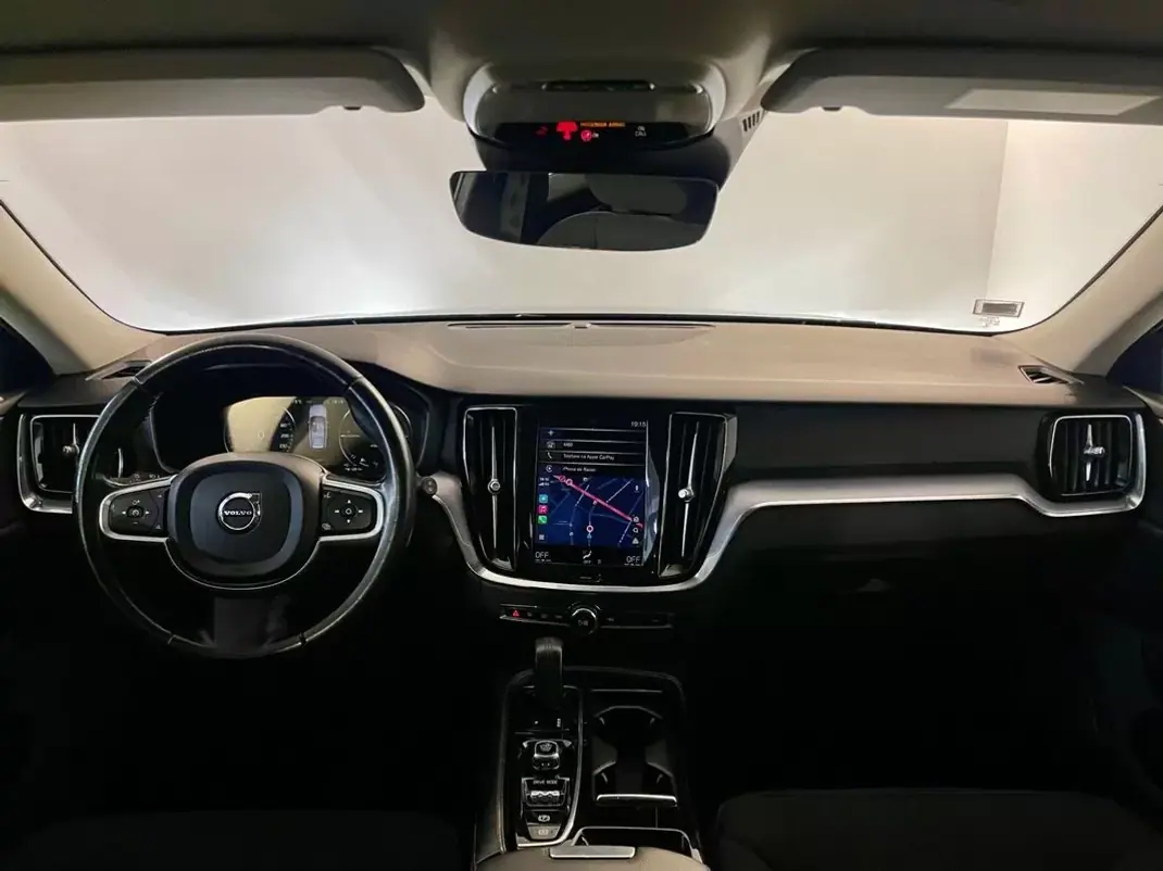 Volvo V60 2020 - 24950 EUR, 123000 km - AUTO.MOTO.pt - 123000km - foto 2 de 32