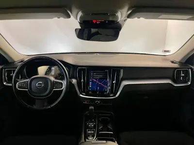 Volvo V60 2020 - 24950 EUR, 123000 km - AUTO.MOTO.pt - 123000km - foto 2 de 32