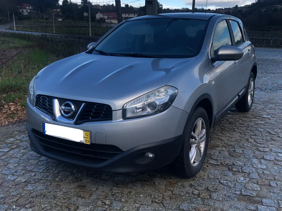 Nissan Qashqai 2012 - 7500 EUR, 253000 km - AUTO.MOTO.pt - 253000km - foto 1 de 10