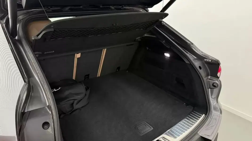 Porsche Cayenne Coupé 2019 - 69990 EUR, 59352 km - 59352km - foto 20 de 32