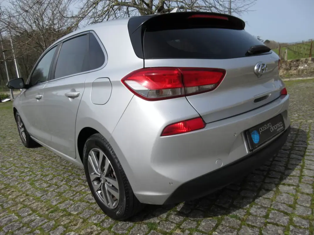 Hyundai i30 2019 - 14990 EUR, 108000 km - 108000km - foto 16 de 42