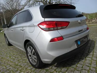 Hyundai i30 2019 - 14990 EUR, 108000 km - 108000km - foto 16 de 42