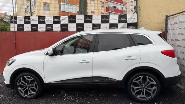 Renault Kadjar 2022 - 18900 EUR, 87000 km - AUTO.MOTO.pt - 87000km - foto 3 de 12