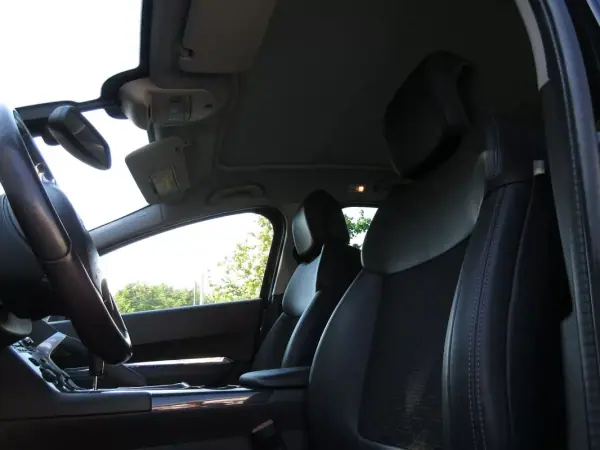 Peugeot 3008 2016 - 13990 EUR, 143000 km - AUTO.MOTO.pt - 143000km - foto 25 de 53