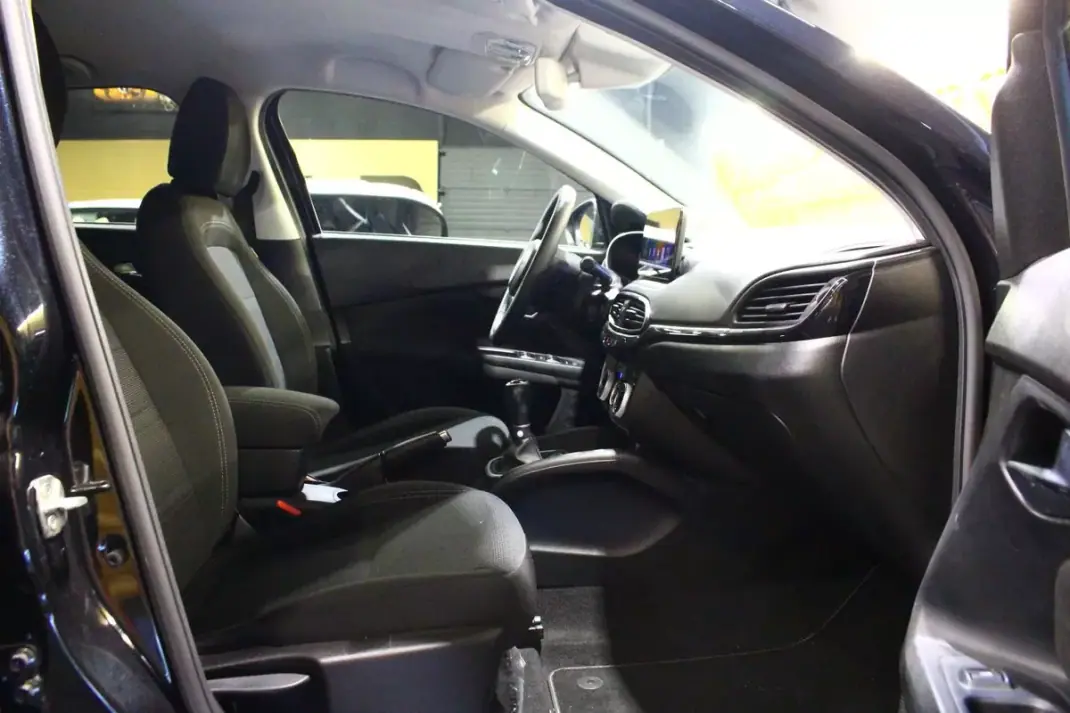 Fiat Tipo Station Wagon 2023 - 16780 EUR, 56000 km - 56000km - foto 3 de 21
