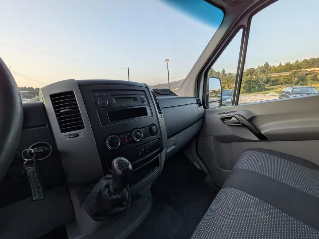 Mercedes-Benz Sprinter 2013 - 19900 EUR, 190000 km - 190000km - foto 8 de 18