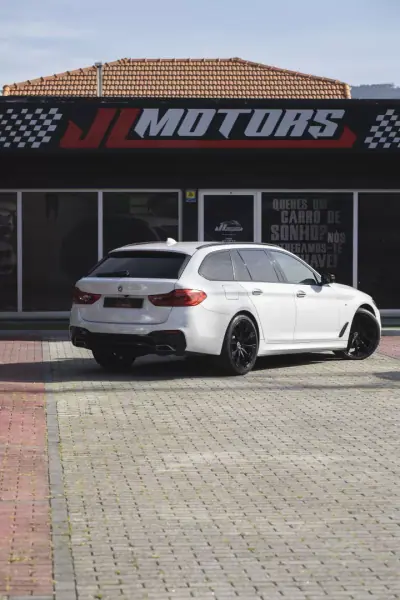 BMW 520 2018 - 31900 EUR, 144060 km - AUTO.MOTO.pt - 144060km - foto 32 de 41