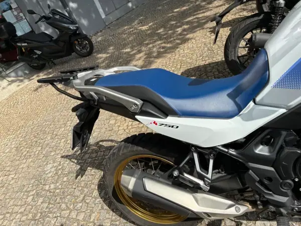 Honda XL 2023 - 8550 EUR, 16705 km - AUTO.MOTO.pt - 16705km - foto 7 de 14