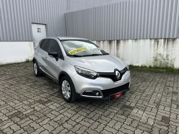 Renault Captur 2016 - 12990 EUR, 143000 km - AUTO.MOTO.pt - 143000km - foto 3 de 15