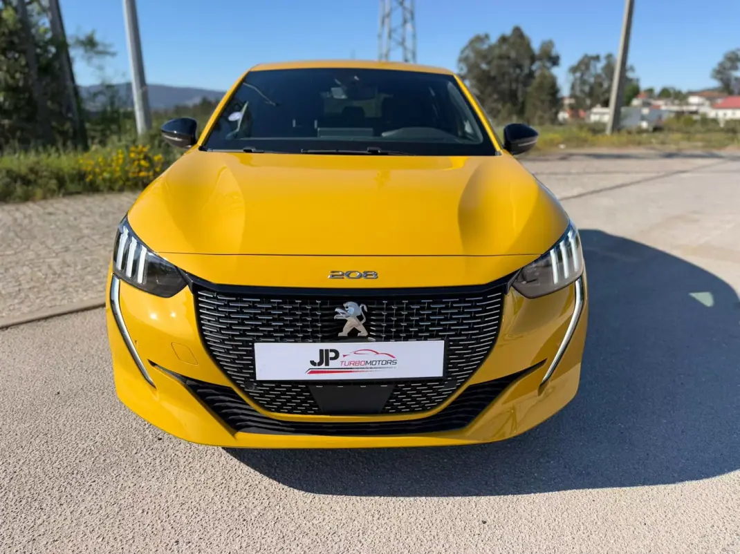 Peugeot 208 2022 - 16900 EUR, 69600 km - AUTO.MOTO.pt - 69600km - foto 2 de 21