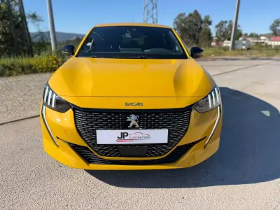 Peugeot 208 2022 - 16900 EUR, 69600 km - AUTO.MOTO.pt - 69600km - foto 2 de 21