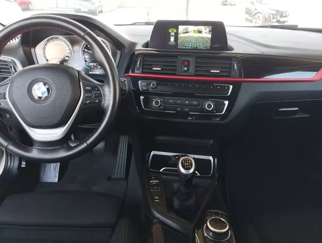 BMW 116 2018 - 16990 EUR, 136000 km - AUTO.MOTO.pt - 136000km - foto 12 de 19