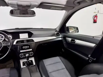 Mercedes-Benz C 220 2013 - 13750 EUR, 177000 km - AUTO.MOTO.pt - 177000km - foto 27 de 54