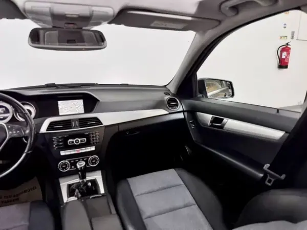 Mercedes-Benz C 220 2013 - 13750 EUR, 177000 km - AUTO.MOTO.pt - 177000km - foto 27 de 54