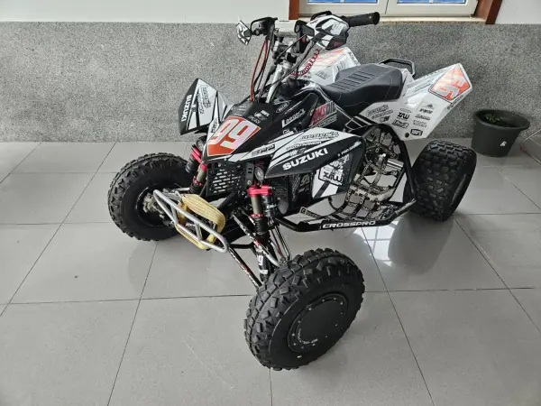 Suzuki 2008 - 12350 EUR, 10 km - AUTO.MOTO.pt - 10km - foto 2 de 8