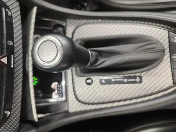 Mercedes-Benz CLS 55 AMG 2005 - 37500 EUR, 135000 km - AUTO.MOTO.pt - 135000km - foto 36 de 42