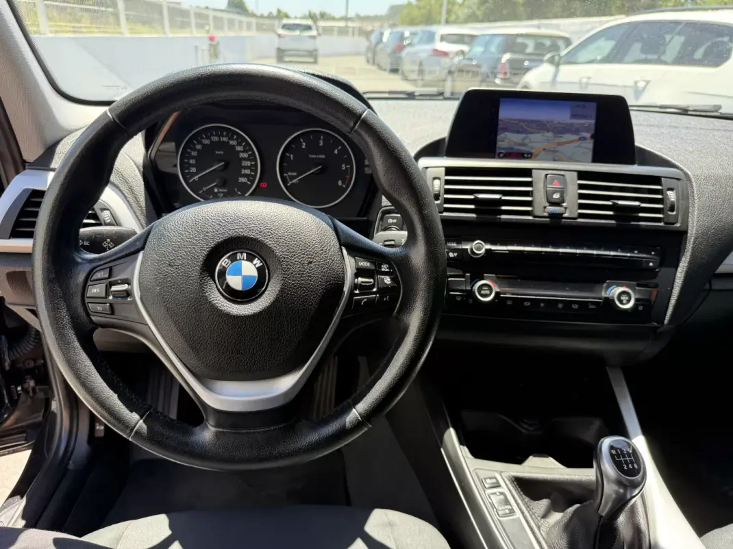 BMW 116 2012 - 10500 EUR, 220000 km - AUTO.MOTO.pt - 220000km - foto 9 de 19