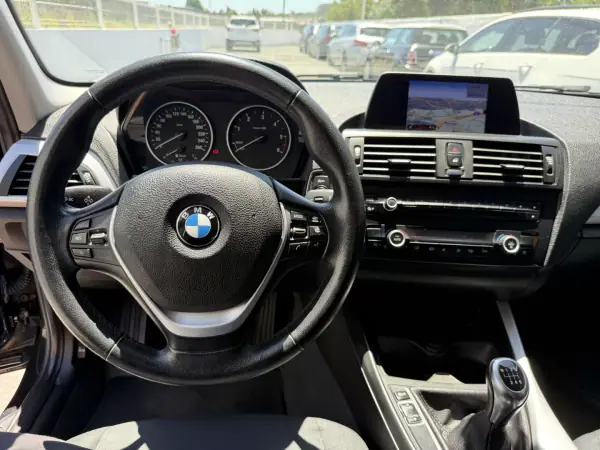 BMW 116 2012 - 10500 EUR, 220000 km - AUTO.MOTO.pt - 220000km - foto 9 de 19