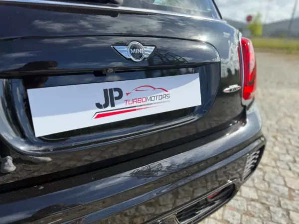 MINI John Cooper Works 2018 - 27900 EUR, 51250 km - AUTO.MOTO.pt - 51250km - foto 12 de 28