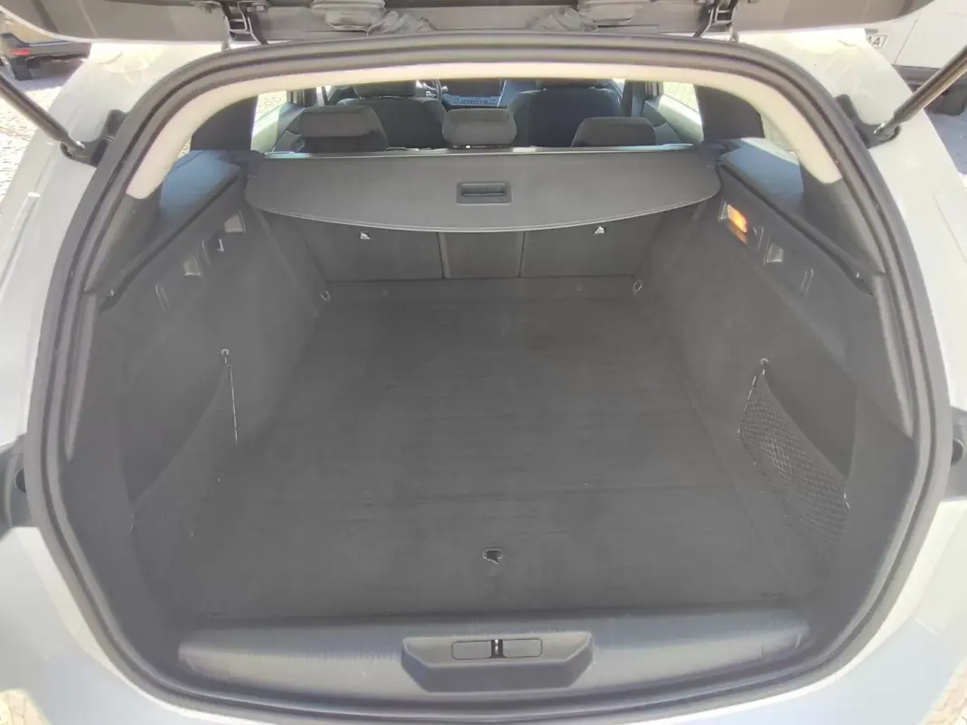 Peugeot 308 SW 2022 - 17900 EUR, 142000 km - 142000km - foto 18 de 27