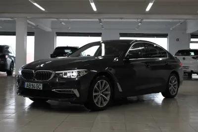 BMW 530e 2020 - 29400 EUR, 96515 km - AUTO.MOTO.pt - 96515km - foto 3 de 25