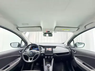 Renault Zoe 2020 - 13999 EUR, 114000 km - AUTO.MOTO.pt - 114000km - foto 10 de 21